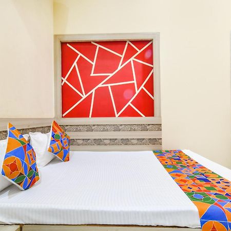 Fabexpress Blue Star Hotel Uddzsaín Kültér fotó